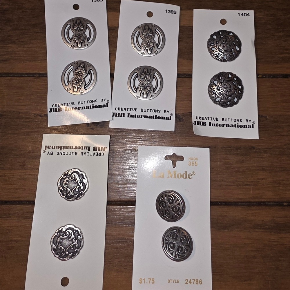 JHB International La Mode Buttons Silver Filigree Metal 3/4" and 1" Lot 5 Card